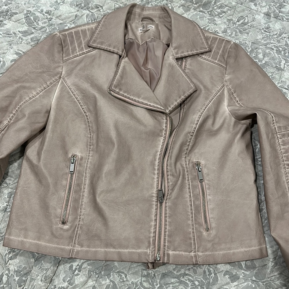 Tribal Jeans size Medium women’s faux leather moto jacket ECU condition